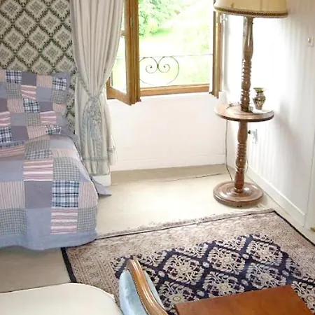 Confortable Au Coeur De Vitrac 40 M² Vue Sur Jardin Apartment