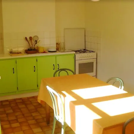 Confortable Au Coeur De - 40 M² - Vue Sur Jardin Vitrac (Cantal)
