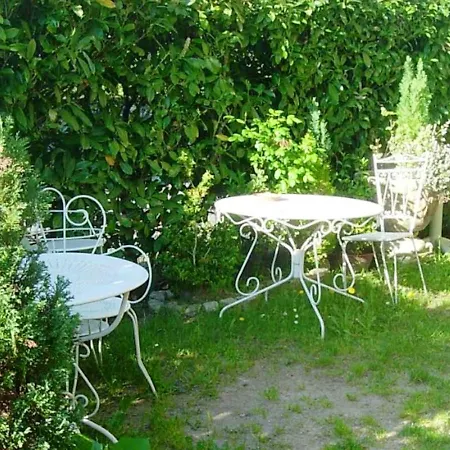 Confortable Au Coeur De - 40 M² - Vue Sur Jardin Apartmán Vitrac (Cantal)